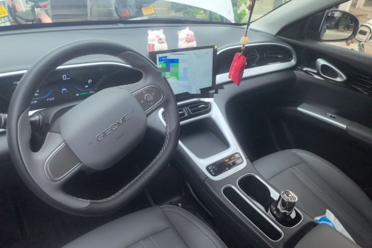 Used Geely Galaxy Geome 2025 410 km Free Version Center Console