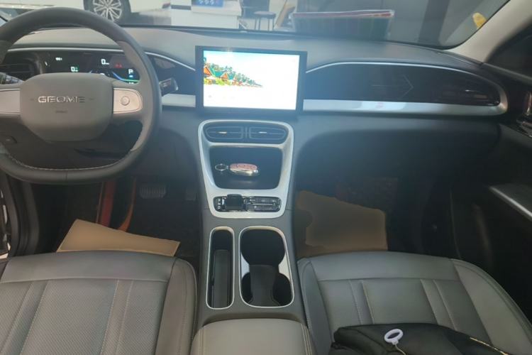 Used Geely Galaxy Geome 2025 310km Youth Edition Center Console