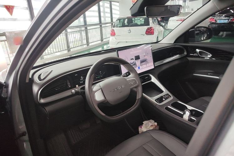 Used Geely Galaxy Geome 2025 410 km Free Version Center Console