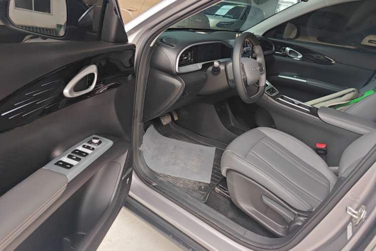 Used Geely Galaxy Geome 2025 310km Youth Edition Driver Seat