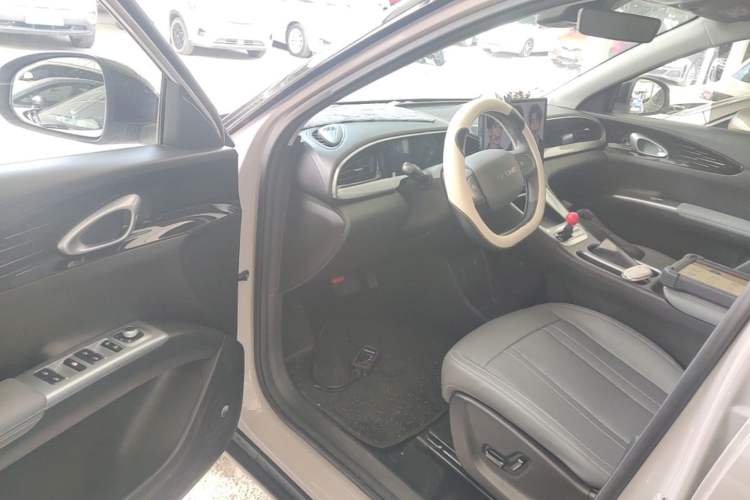 Used Geely Galaxy Geome 2025 310km Dream Edition Driver Seat