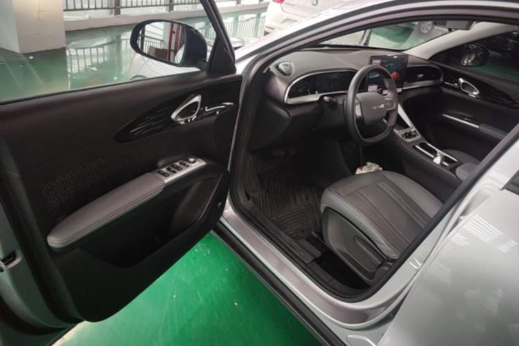 Used Geely Galaxy Geome 2025 410 km Free Version Driver Seat