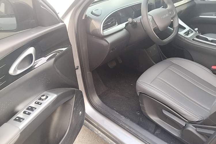 Used Geely Galaxy Geome 2025 310km Youth Edition Driver Seat
