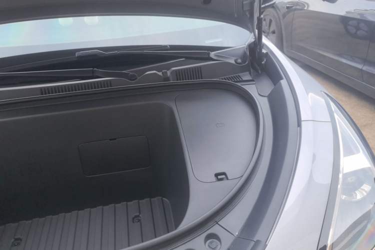 Used Geely Galaxy Geome 2025 410 km Free Version Engine Bay Left