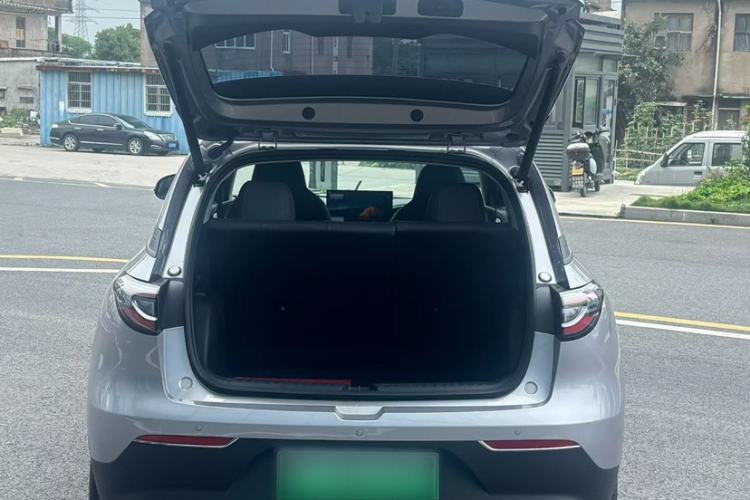 Used Geely Galaxy Geome 2025 410 km Free Version Exterior 3