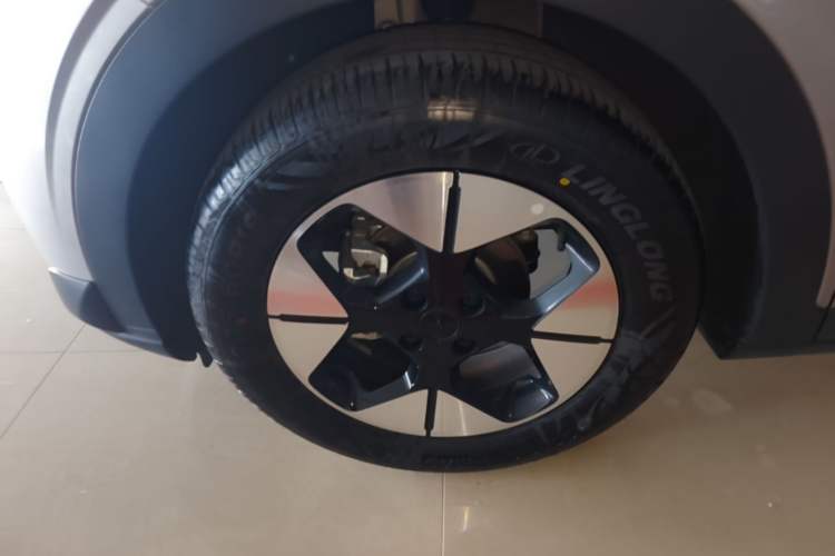 Used Geely Galaxy Geome 2025 310km Dream Edition Exterior 4
