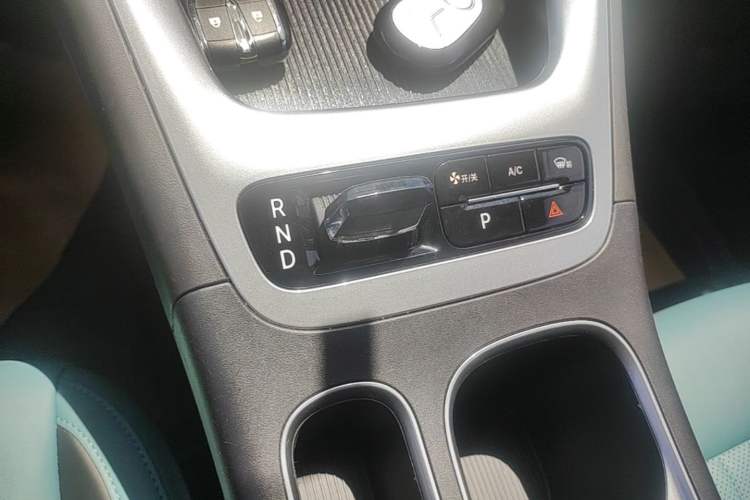 Used Geely Galaxy Geome 2025 UP 410km Exploration Edition Gear Lever