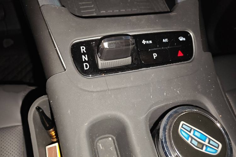 Used Geely Galaxy Geome 2025 UP 410km Exploration Edition Gear Lever