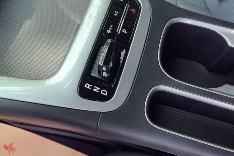 Used Geely Galaxy Geome 2025 310km Youth Edition Gear Lever