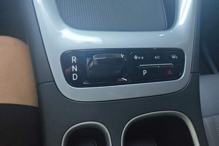 Used Geely Galaxy Geome 2025 310km Youth Edition Gear Lever