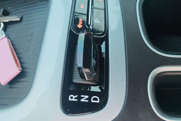 Used Geely Galaxy Geome 2025 UP 410km Exploration Edition Gear Lever