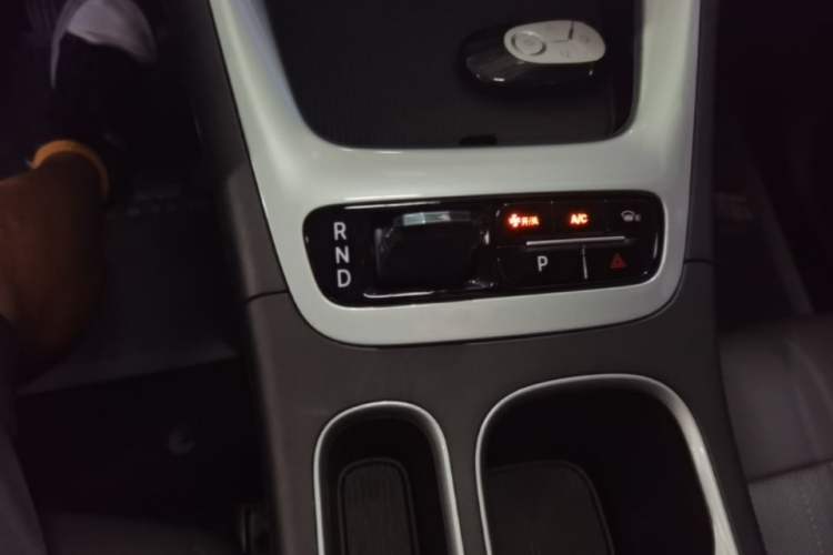Used Geely Galaxy Geome 2025 310km Youth Edition Gear Lever