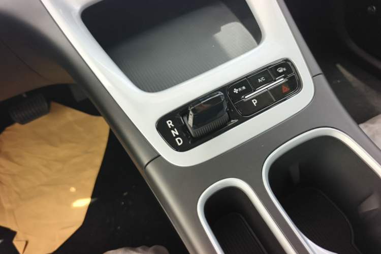 Used Geely Galaxy Geome 2025 310km Youth Edition Gear Lever