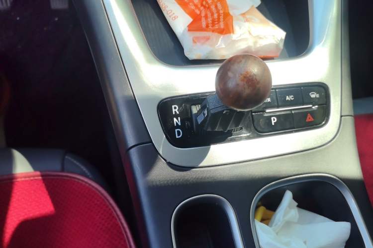 Used Geely Galaxy Geome 2025 310km Youth Edition Gear Lever