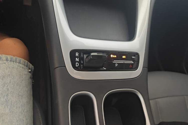 Used Geely Galaxy Geome 2025 310km Youth Edition Gear Lever