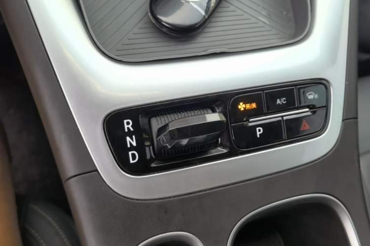 Used Geely Galaxy Geome 2025 310km Youth Edition Gear Lever