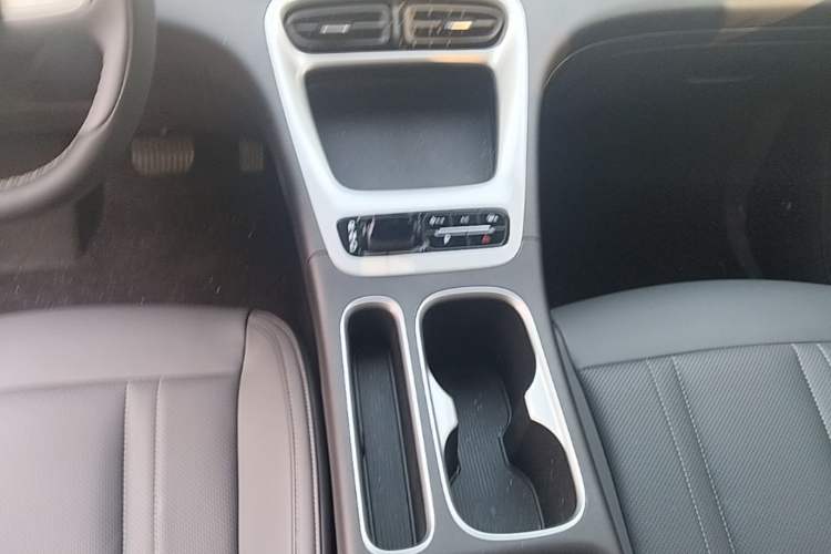 Used Geely Galaxy Geome 2025 310km Youth Edition Gear Lever