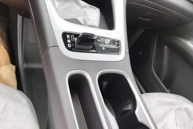 Used Geely Galaxy Geome 2025 410 km Free Version Gear Lever