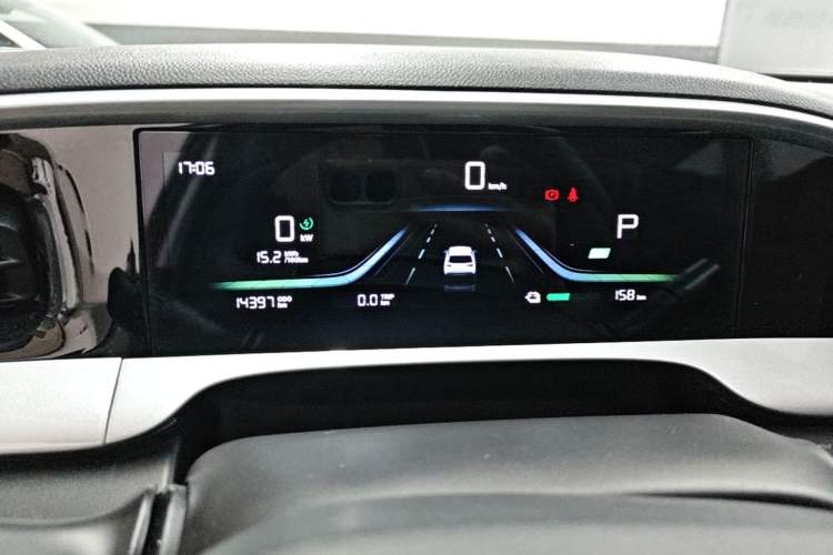 Used Geely Galaxy Geome 2025 UP 410km Exploration Edition Instrument Cluster