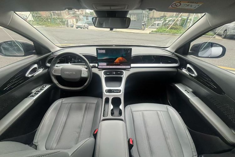 Used Geely Galaxy Geome 2025 410 km Free Version Interior 3
