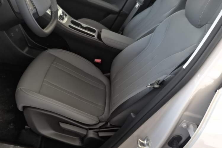 Used Geely Galaxy Geome 2025 310km Youth Edition Left Front Seat