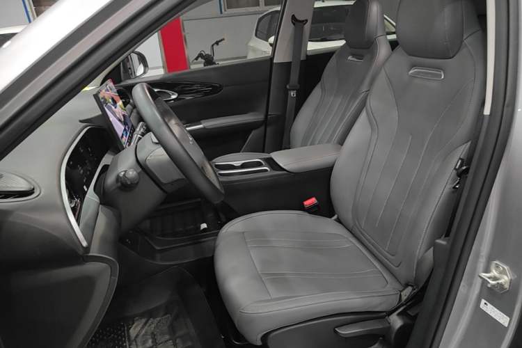 Used Geely Galaxy Geome 2025 310km Dream Edition Left Front Seat