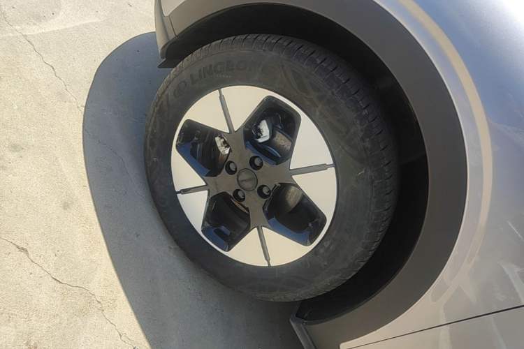 Used Geely Galaxy Geome 2025 UP 410km Exploration Edition Left Front Wheel Hub