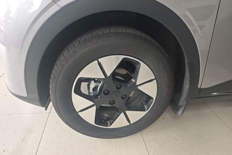 Used Geely Galaxy Geome 2025 UP 410km Exploration Edition Left Front Wheel Hub