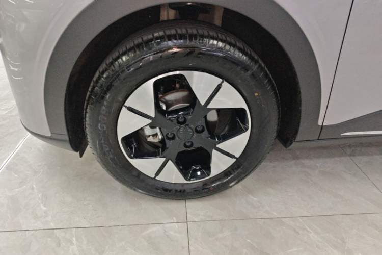Used Geely Galaxy Geome 2025 310km Dream Edition Left Front Wheel Hub