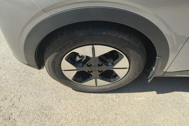 Used Geely Galaxy Geome 2025 310km Dream Edition Left Front Wheel Hub