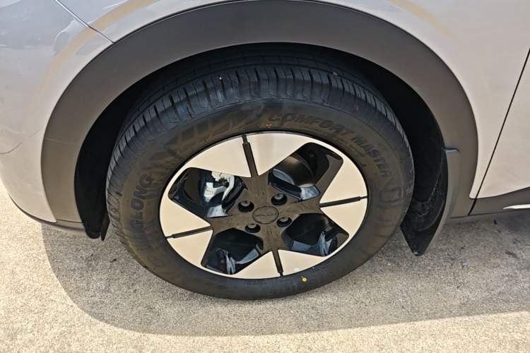 Used Geely Galaxy Geome 2025 UP 410km Exploration Edition Left Front Wheel Hub
