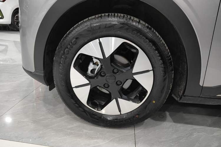 Used Geely Galaxy Geome 2025 310km Dream Edition Left Front Wheel Hub