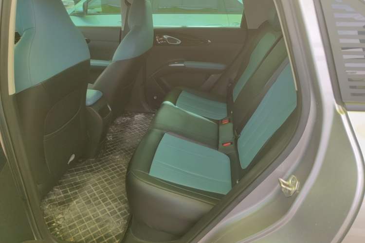 Used Geely Galaxy Geome 2025 310km Youth Edition Left Rear Seat
