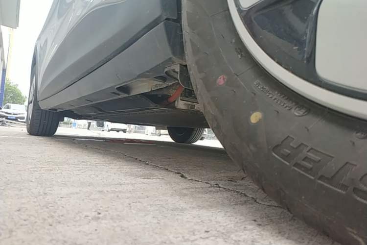 Used Geely Galaxy Geome 2025 310km Youth Edition Left Side Sill