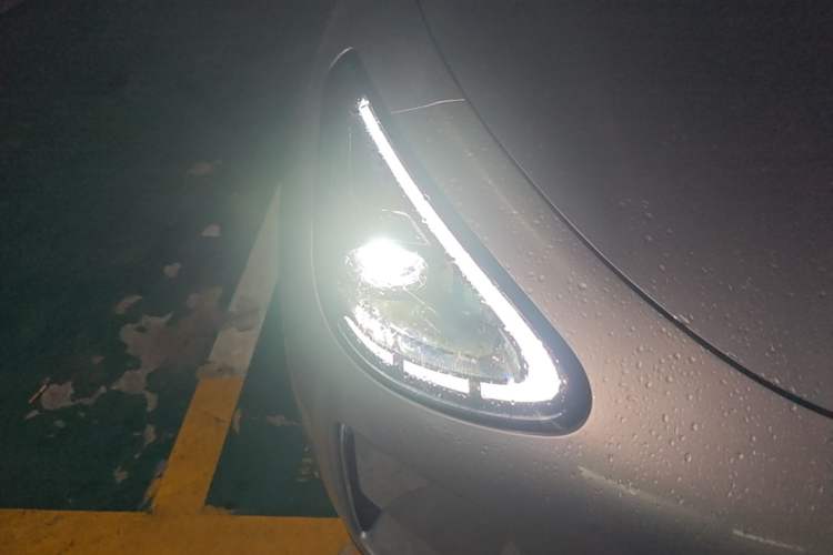 Used Geely Galaxy Geome 2025 UP 410km Exploration Edition Right Front Headlight