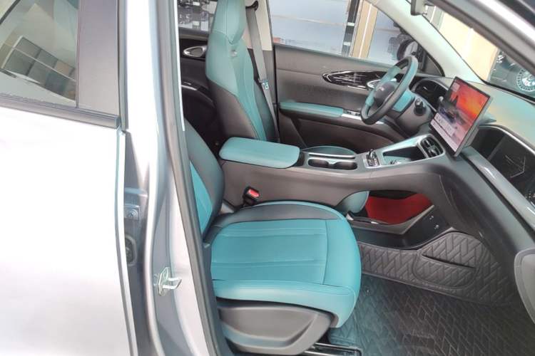 Used Geely Galaxy Geome 2025 UP 410km Exploration Edition Right Front Seat