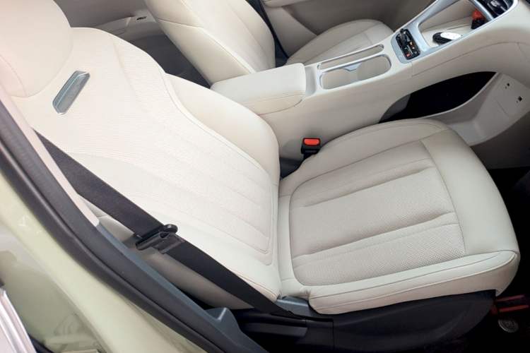 Used Geely Galaxy Geome 2025 UP 410km Exploration+ Edition Right Front Seat