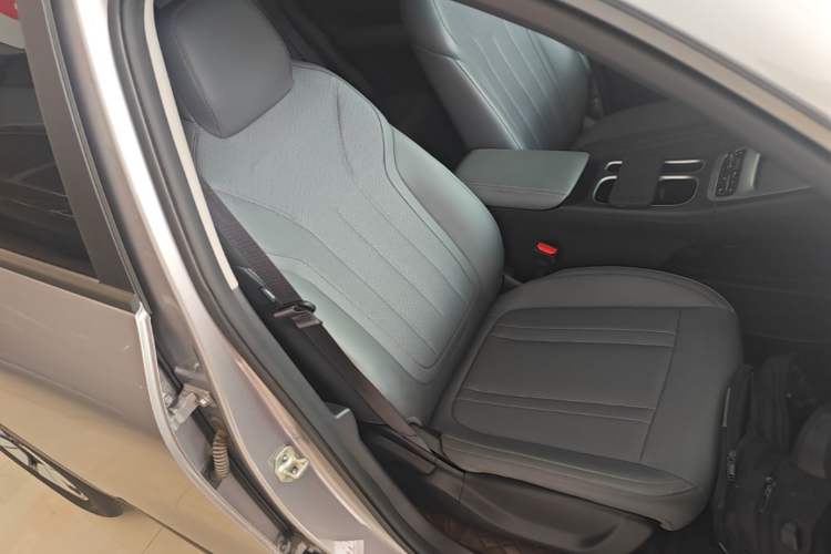 Used Geely Galaxy Geome 2025 310km Youth Edition Right Front Seat