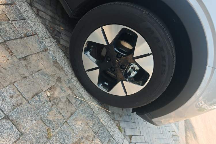 Used Geely Galaxy Geome 2025 UP 410km Exploration Edition Right Front Wheel Hub
