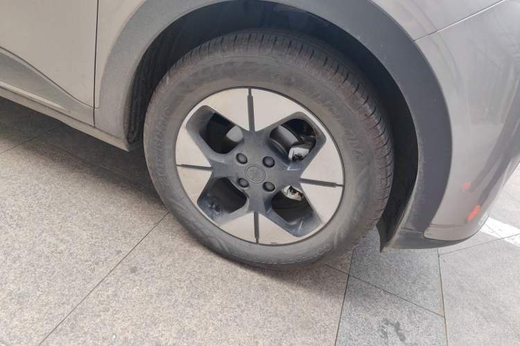 Used Geely Galaxy Geome 2025 310km Dream Edition Right Front Wheel Hub