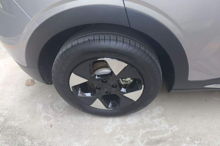 Used Geely Galaxy Geome 2025 UP 410km Exploration Edition Right Rear Wheel Hub