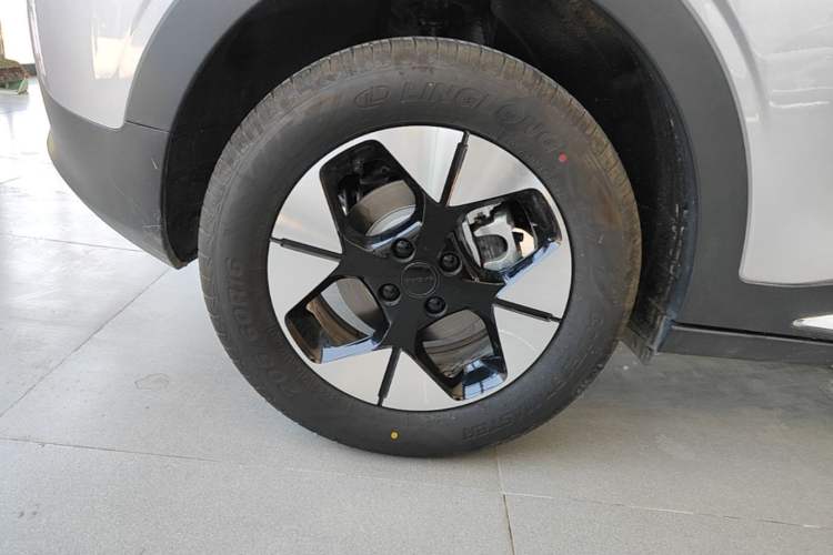 Used Geely Galaxy Geome 2025 310km Dream Edition Right Rear Wheel Hub