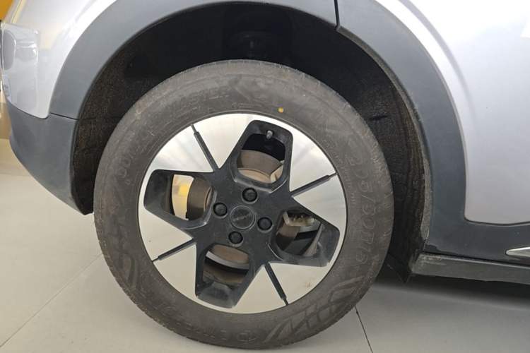 Used Geely Galaxy Geome 2025 UP 410km Exploration Edition Right Rear Wheel Hub