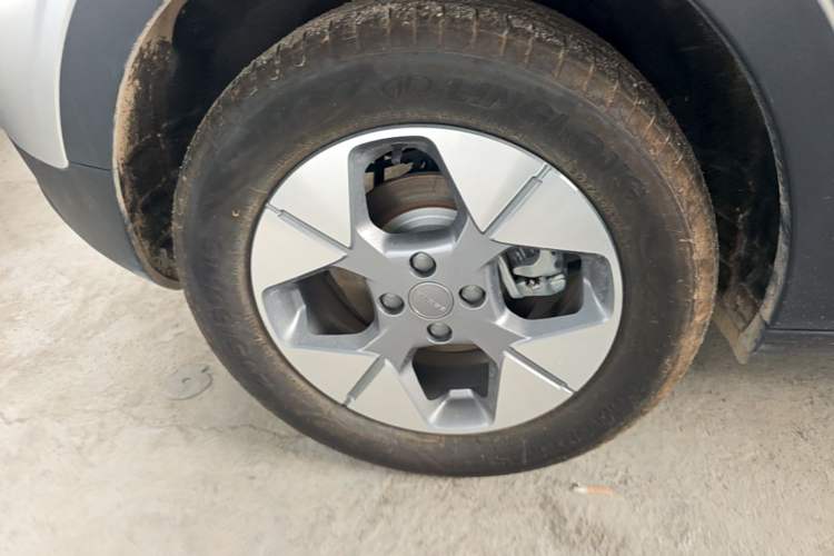 Used Geely Galaxy Geome 2025 UP 410km Exploration+ Edition Right Rear Wheel Hub