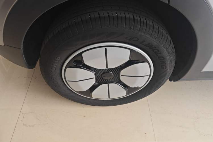 Used Geely Galaxy Geome 2025 310km Youth Edition Right Rear Wheel Hub