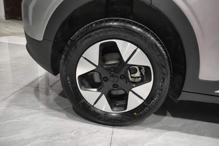 Used Geely Galaxy Geome 2025 310km Dream Edition Right Rear Wheel Hub