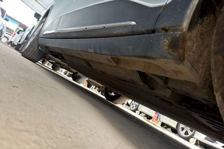 Used Geely Galaxy Geome 2025 UP 410km Exploration+ Edition Right Side Sill