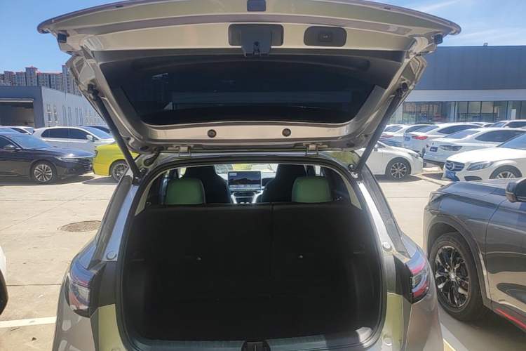 Used Geely Galaxy Geome 2025 UP 410km Exploration Edition Trunk
