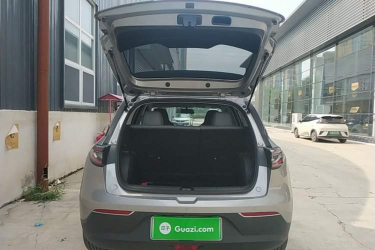Used Geely Galaxy Geome 2025 310km Youth Edition Trunk
