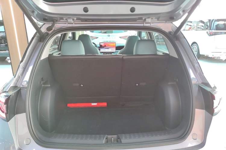 Used Geely Galaxy Geome 2025 UP 410km Exploration Edition Trunk